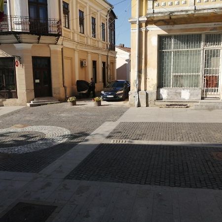 Hotel Rares Botoșani Bagian luar foto