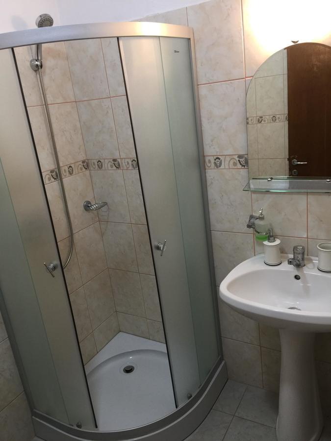 Hotel Rares Botoșani Bagian luar foto
