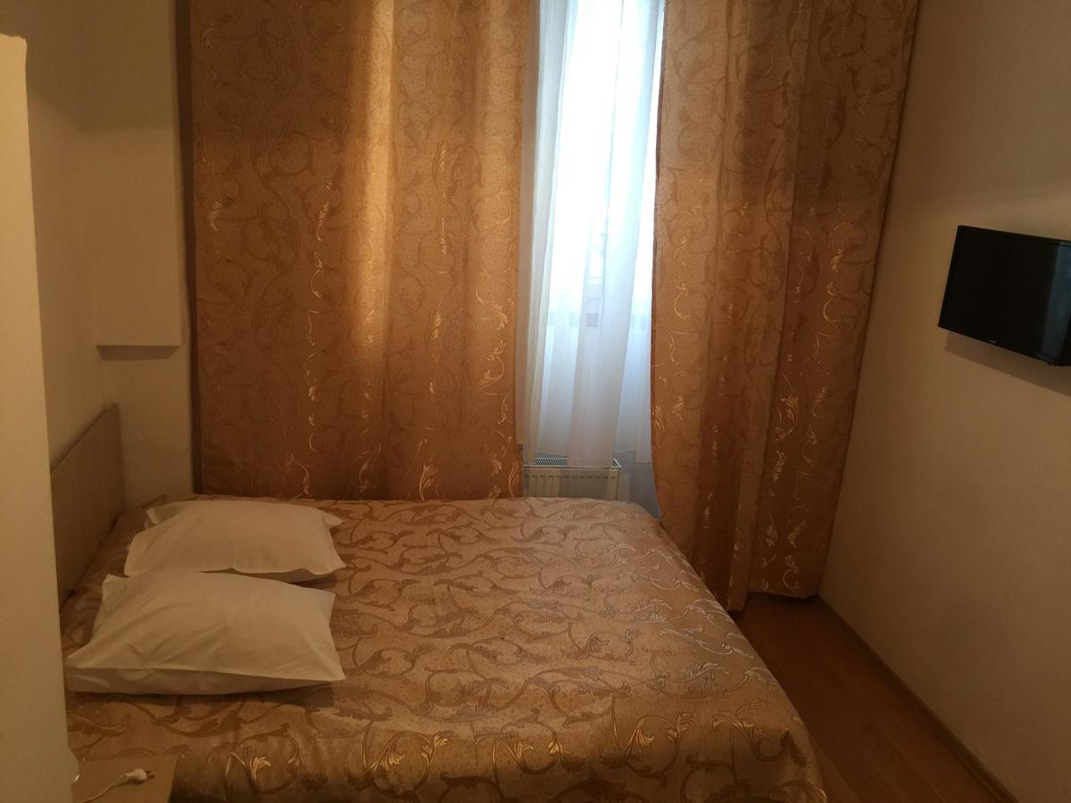 Hotel Rares Botoșani Bagian luar foto