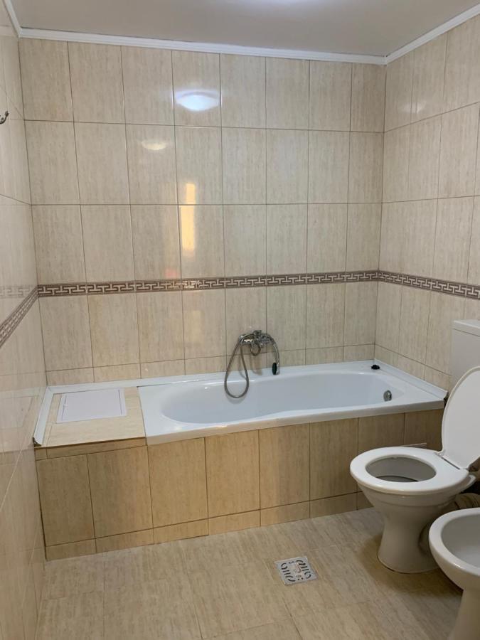 Hotel Rares Botoșani Bagian luar foto